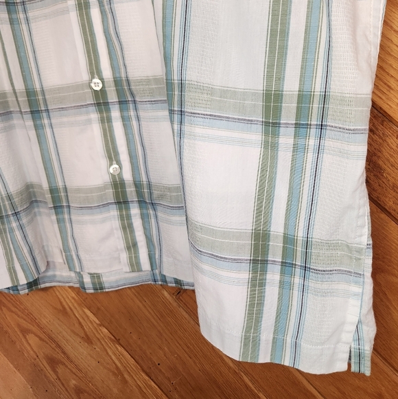 Arnold Palmer XL Green and white short sleeved button up shirt - Picture 6 of 13